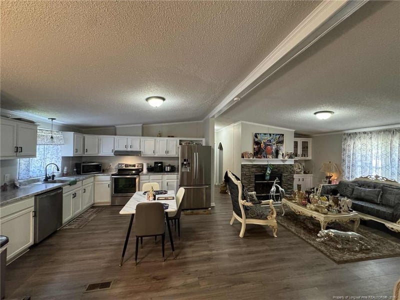 212 Grummen Rd, Hope Mills, NC 28348