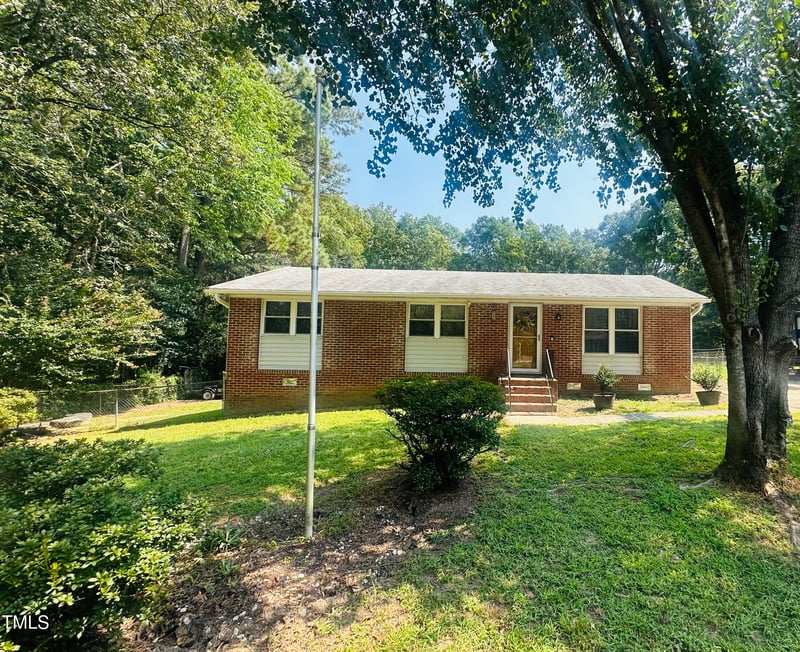 212 Hemlock Dr, Durham, NC 27705