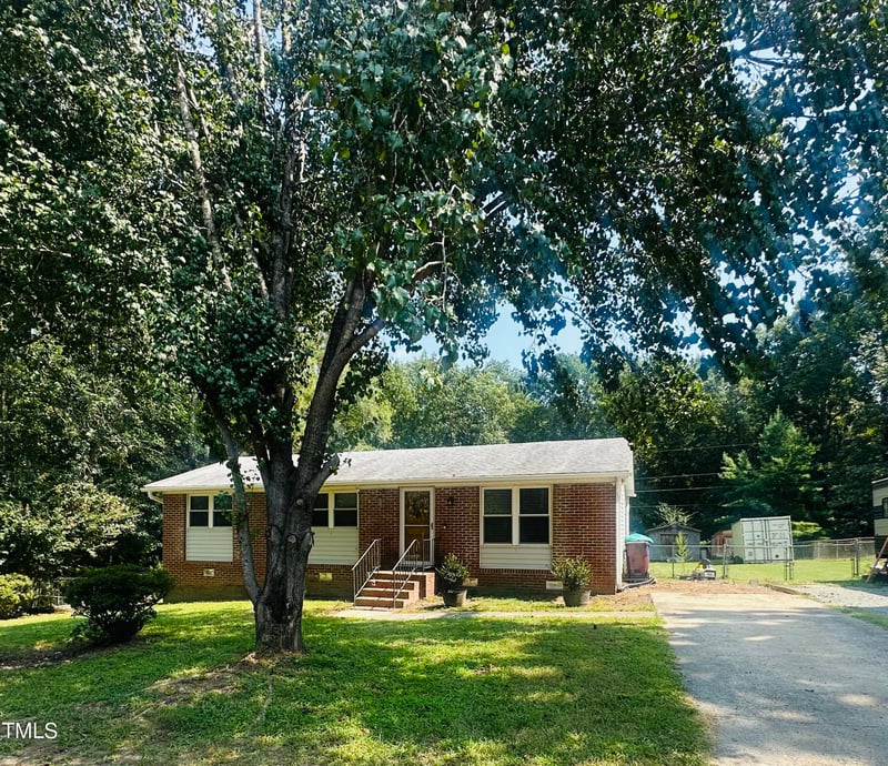 212 Hemlock Dr, Durham, NC 27705