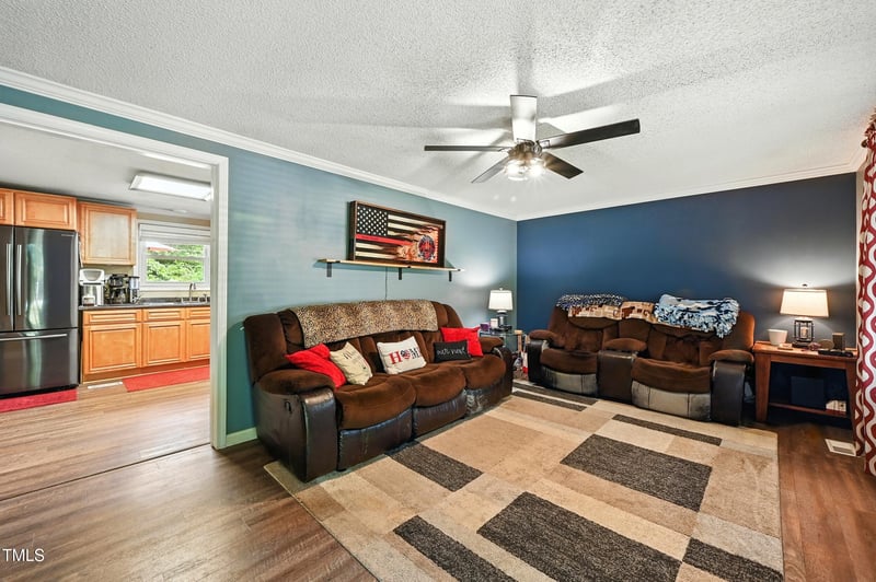 212 Hemlock Dr, Durham, NC 27705