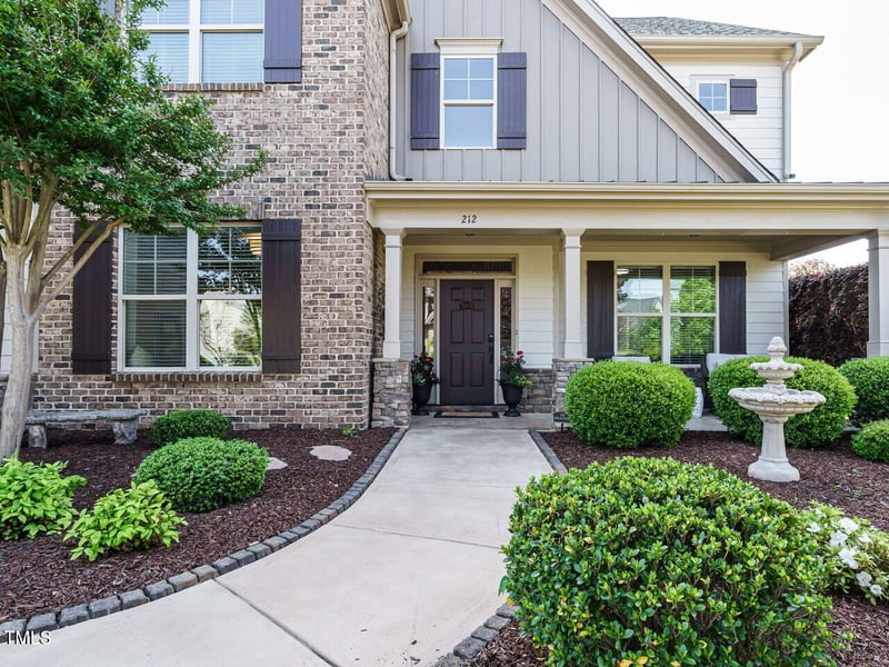 212 Listening Ridge Ln, Cary, NC 27519