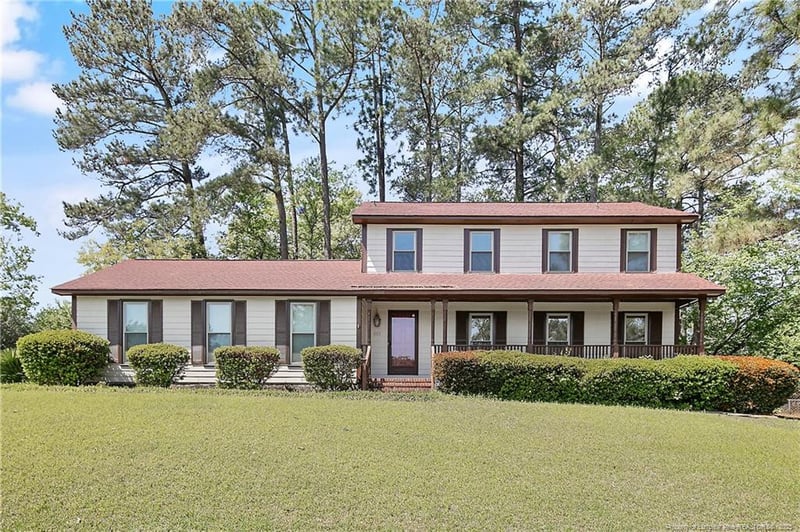 212 E Lochhaven Dr, Fayetteville, NC 28314