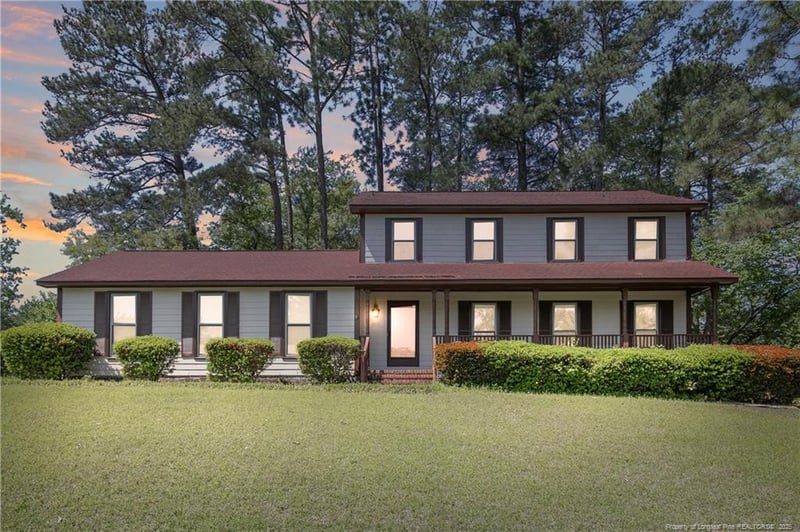 212 E Lochhaven Dr, Fayetteville, NC 28314