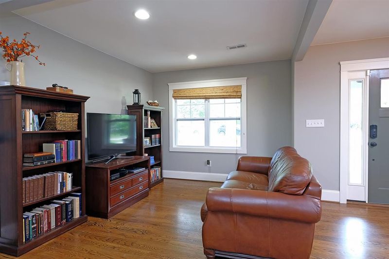 212 Lord Berkley Rd, Raleigh, NC 27610