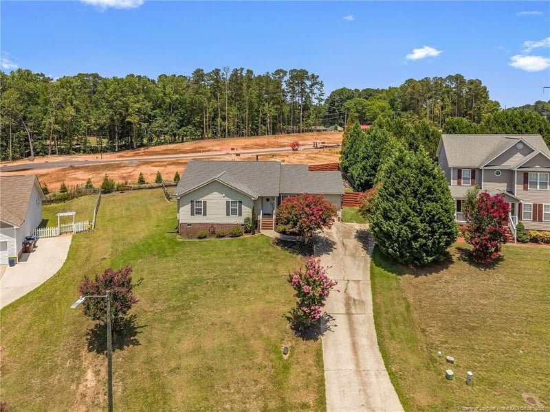 212 Loxley Ln, Sanford, NC 27330