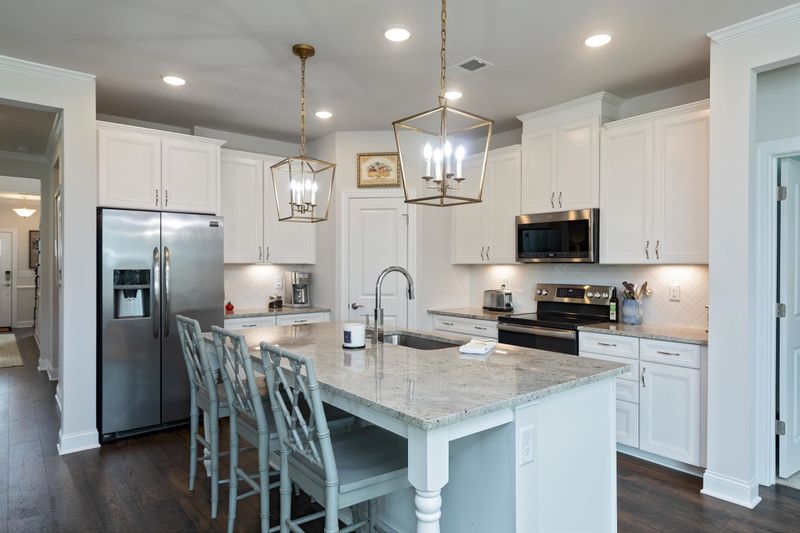 212 Luftee Ln, Holly Springs, NC 27540