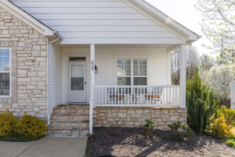 212 Mccarthy Dr, Clayton, NC 27527