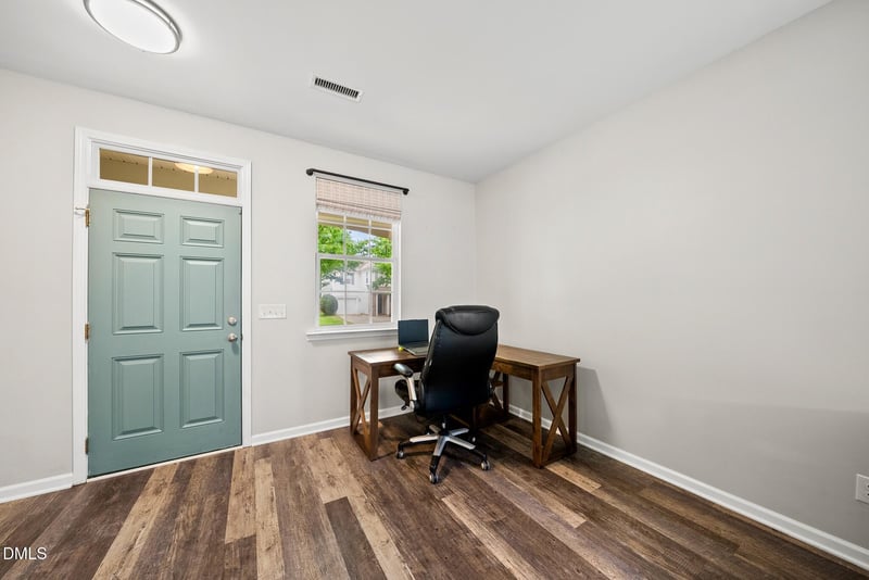 212 Milpass Dr, Holly Springs, NC 27540