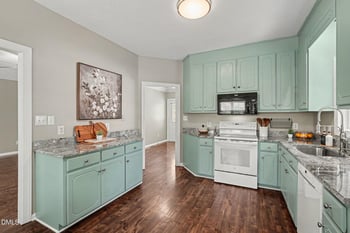 212 Mitchell Ave, Clayton, NC 27520