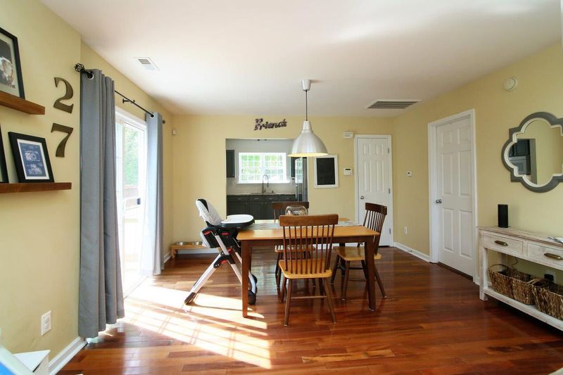212 Morning View Ct, Durham, NC 27703