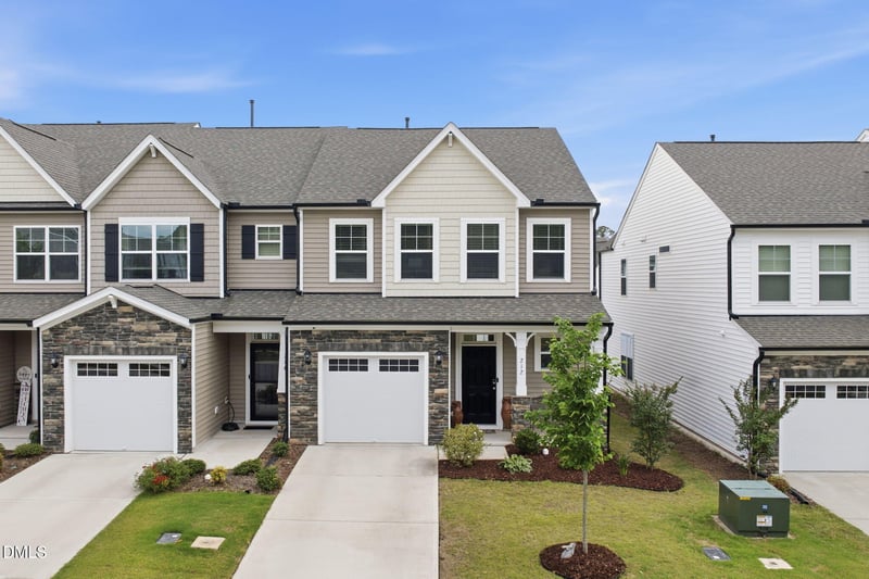 212 Oakchest Ct, Durham, NC 27703