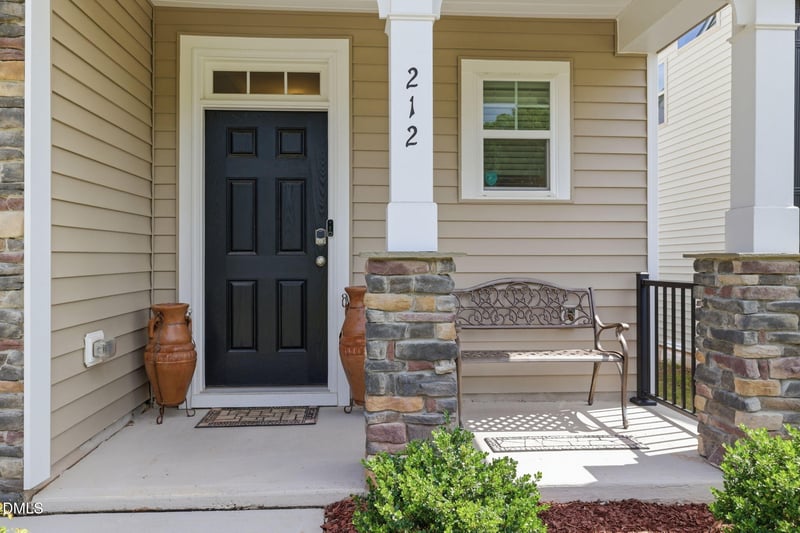 212 Oakchest Ct, Durham, NC 27703