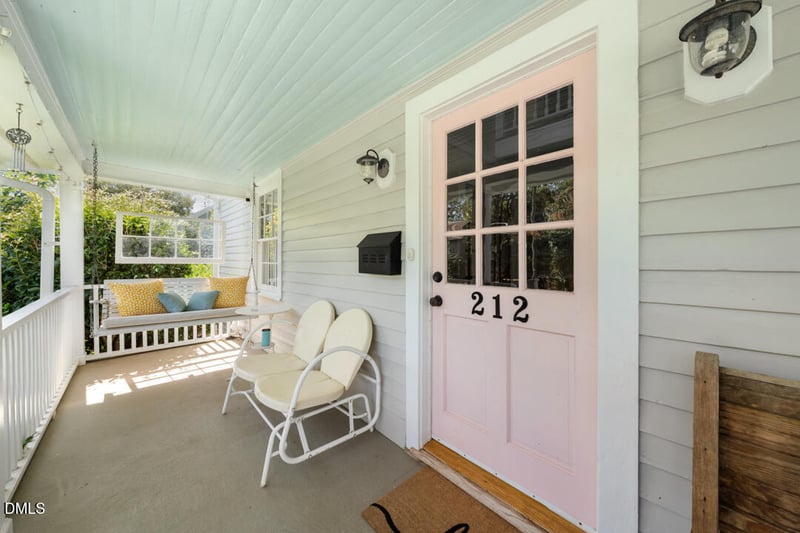 212 Occoneechee St, Hillsborough, NC 27278