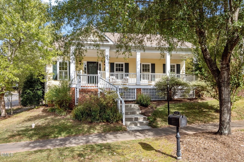 212 Old Barn Ln, Chapel Hill, NC 27517
