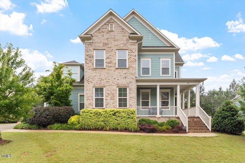 212 Preatonwood Dr, Apex, NC 27539