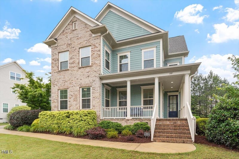 212 Preatonwood Dr, Apex, NC 27539