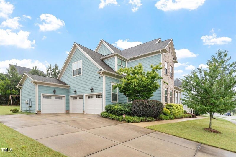 212 Preatonwood Dr, Apex, NC 27539