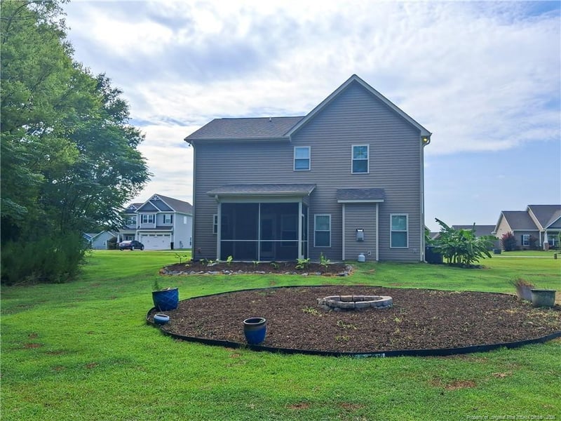 212 Rustic Field Dr, Goldsboro, NC 27533