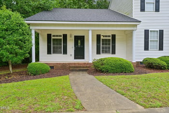 212 Saint James Ct, Clayton, NC 27520