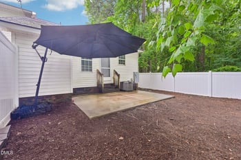 212 Saint James Ct, Clayton, NC 27520