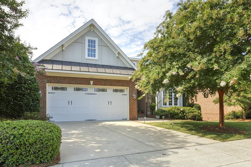 212 Sonoma Valley Dr N, Cary, NC 27518