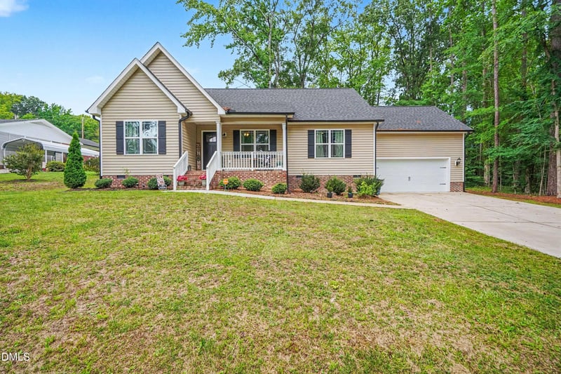 212 Tanglewood Dr, Louisburg, NC 27549