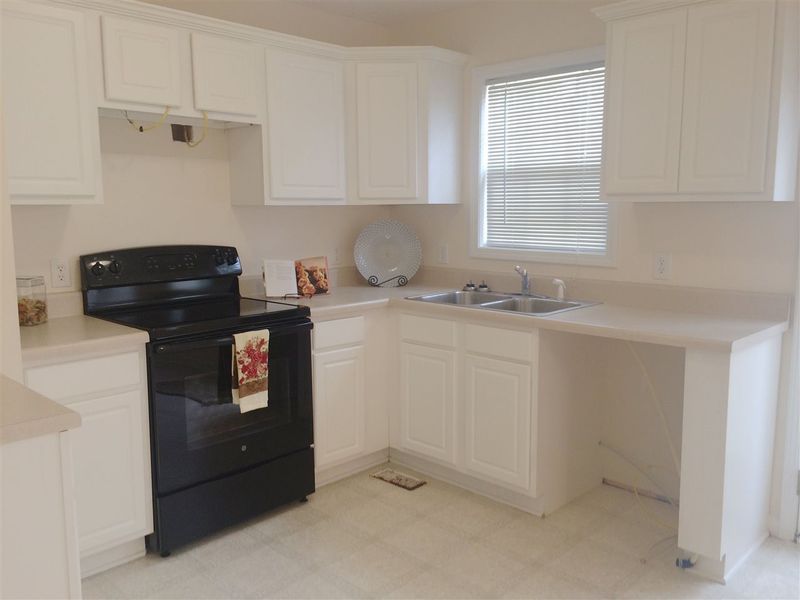 212 Tavistock Ct, Clayton, NC 27520
