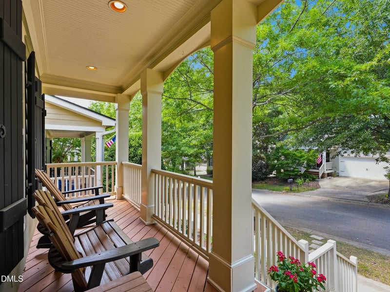 212 Thorndale Dr, Holly Springs, NC 27540