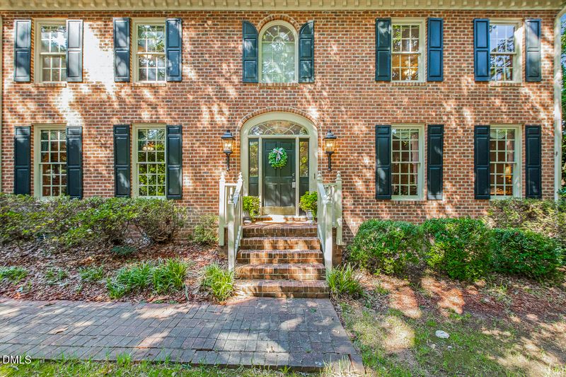 212 Torrey Pines Dr, Cary, NC 27513