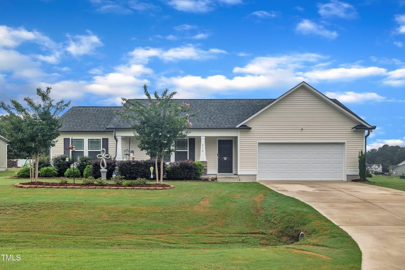 212 Tractor Pl, Willow Springs, NC 27592