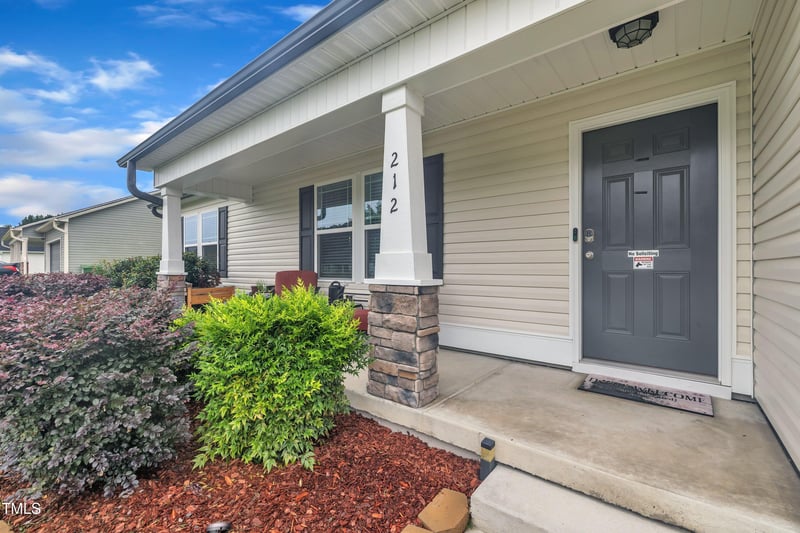 212 Tractor Pl, Willow Springs, NC 27592