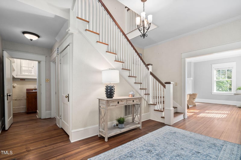 212 University Dr, Chapel Hill, NC 27516