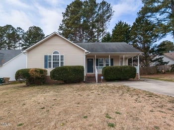 212 Walnut Creek Dr, Clayton, NC 27520