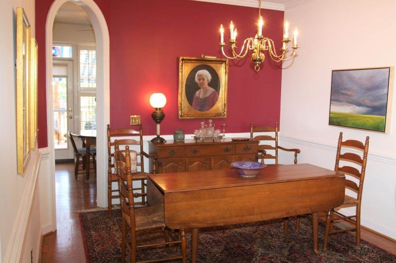 212 Westgreen Dr, Chapel Hill, NC 27516