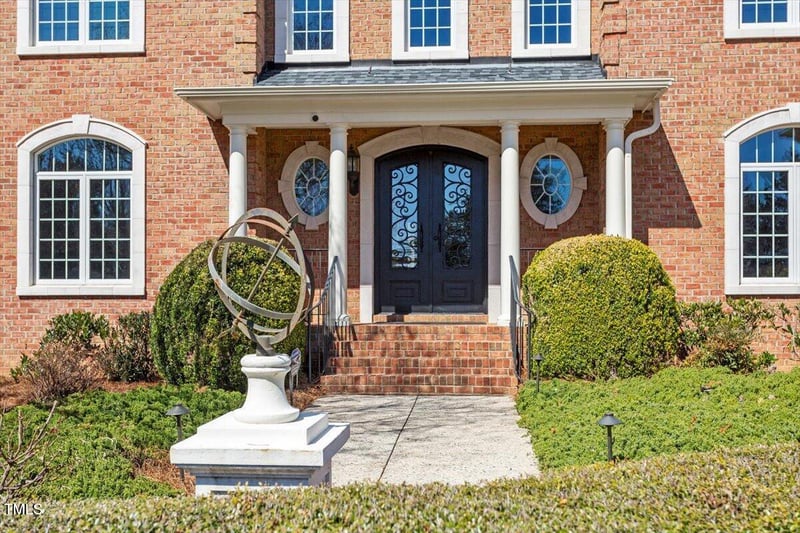 212 Whirlaway Ln, Chapel Hill, NC 27516