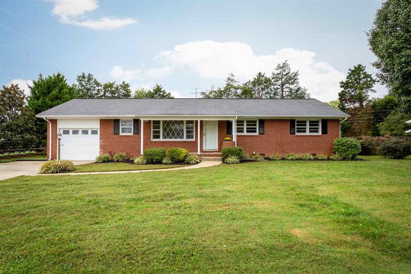 212 Wilkins St, Haw River, NC 27258