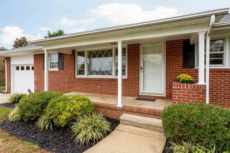 212 Wilkins St, Haw River, NC 27258