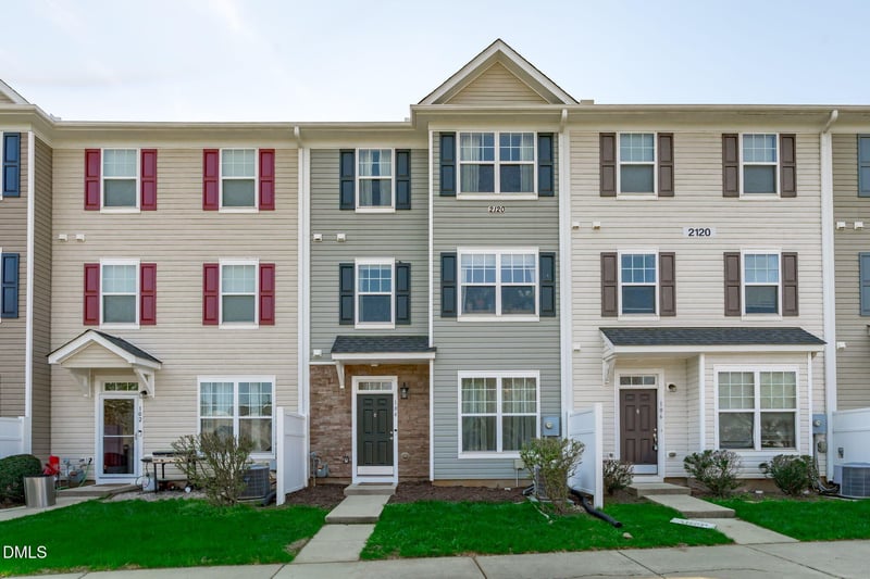 2120 Breezeway Dr #104, Raleigh, NC 27614