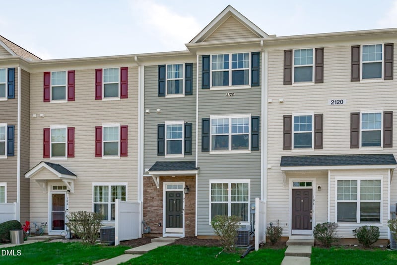 2120 Breezeway Dr #104, Raleigh, NC 27614