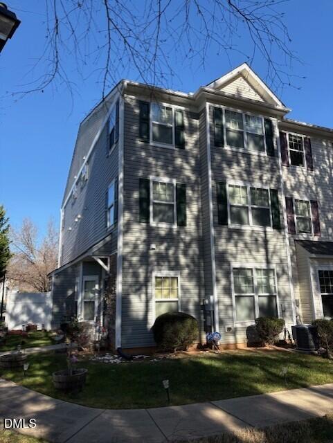 2120 Breezeway Dr, Raleigh, NC 27614