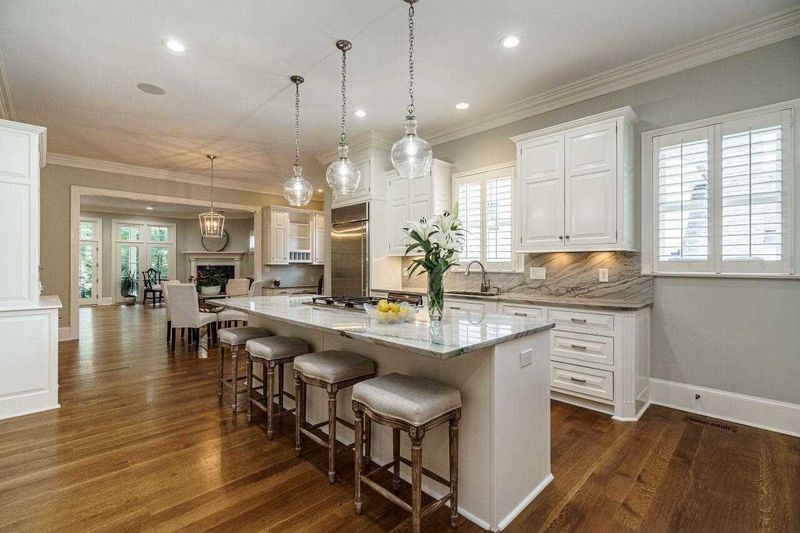 2120 Cowper Dr, Raleigh, NC 27608