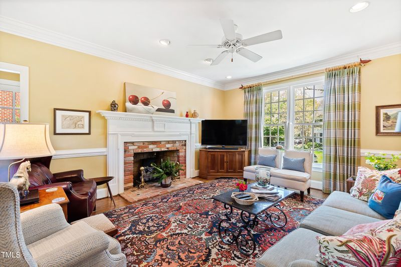 2120 Fallon Oaks Ct, Raleigh, NC 27608
