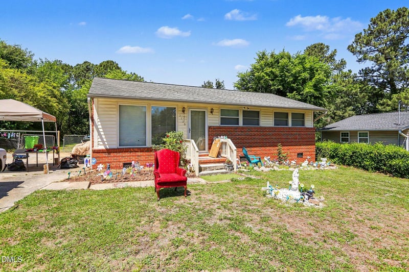 2120 Gilliam Ln, Raleigh, NC 27610