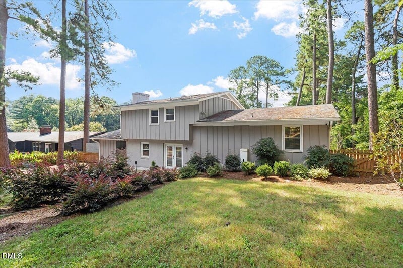 2120 Hillock Dr, Raleigh, NC 27612