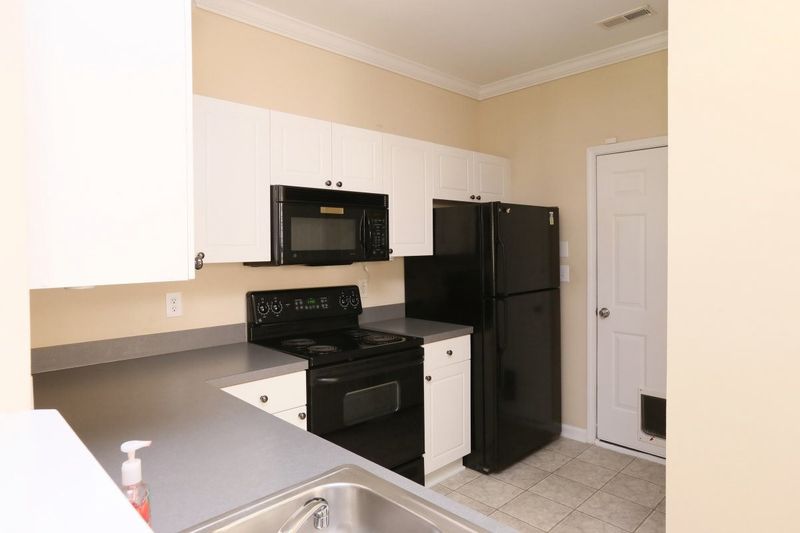 2120 Persimmon Ridge Dr, Knightdale, NC 27604
