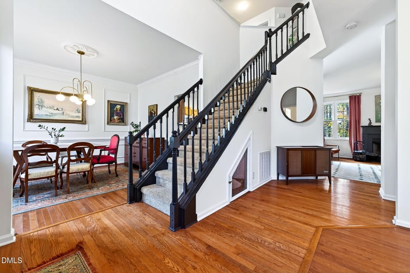 2120 Village Oaks Ln, Raleigh, NC 27614