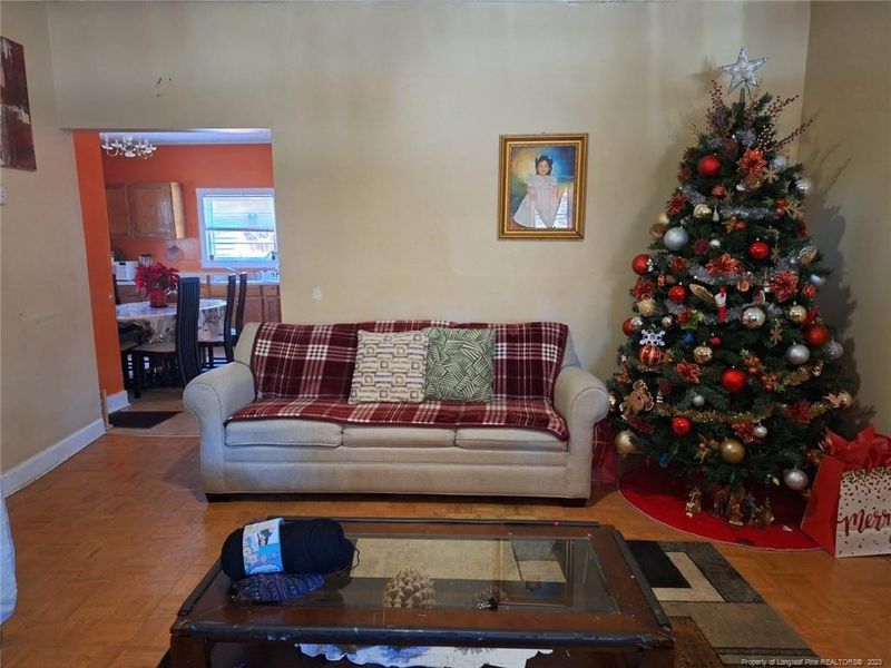 2121 Burnett Ave, Fayetteville, NC 28306