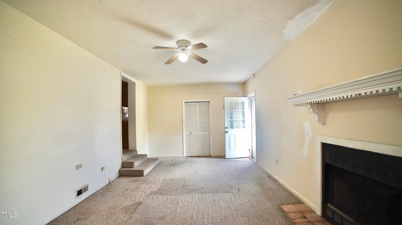 2121 Lombardy Dr, Fayetteville, NC 28304