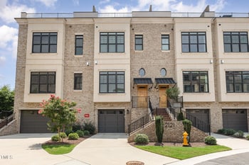 2121 Oberlin Village Dr #103, Raleigh, NC 27605