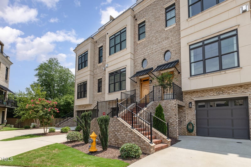 2121 Oberlin Village Dr #103, Raleigh, NC 27605